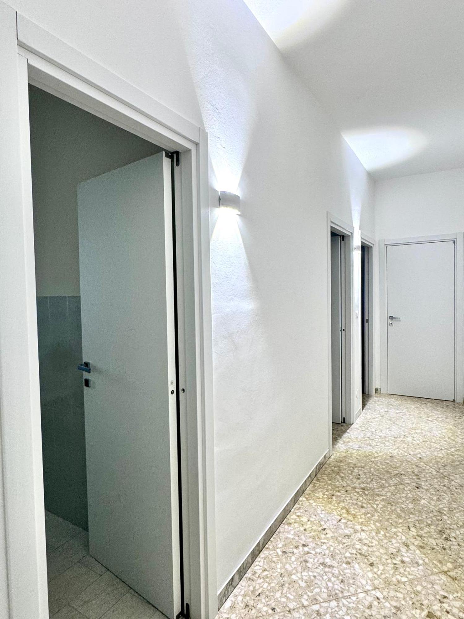 Aliste Apartment Brindisi Bagian luar foto